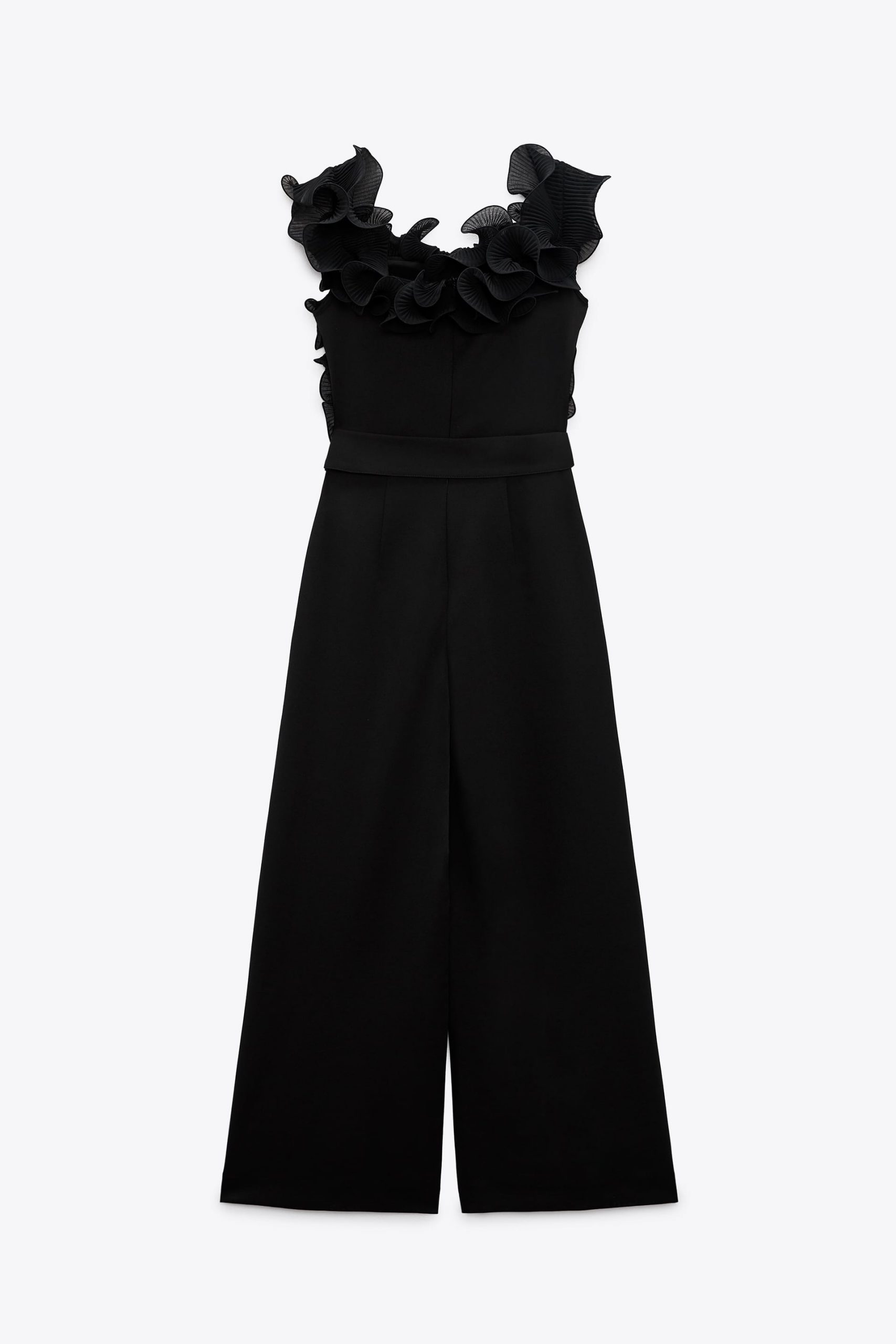 El mono de Zara que puedes llevar a un evento por menos de 50 euros