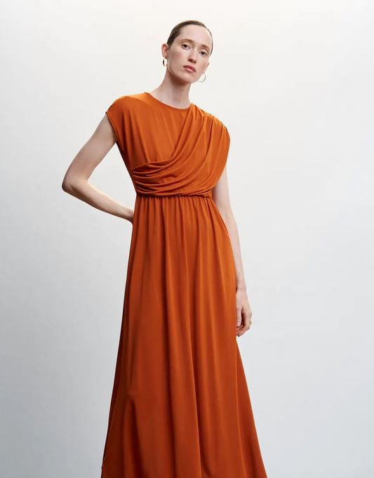 El vestido de Mango que te salvar&aacute; de m&aacute;s de una: v&aacute;lido para cualquier tipo de evento