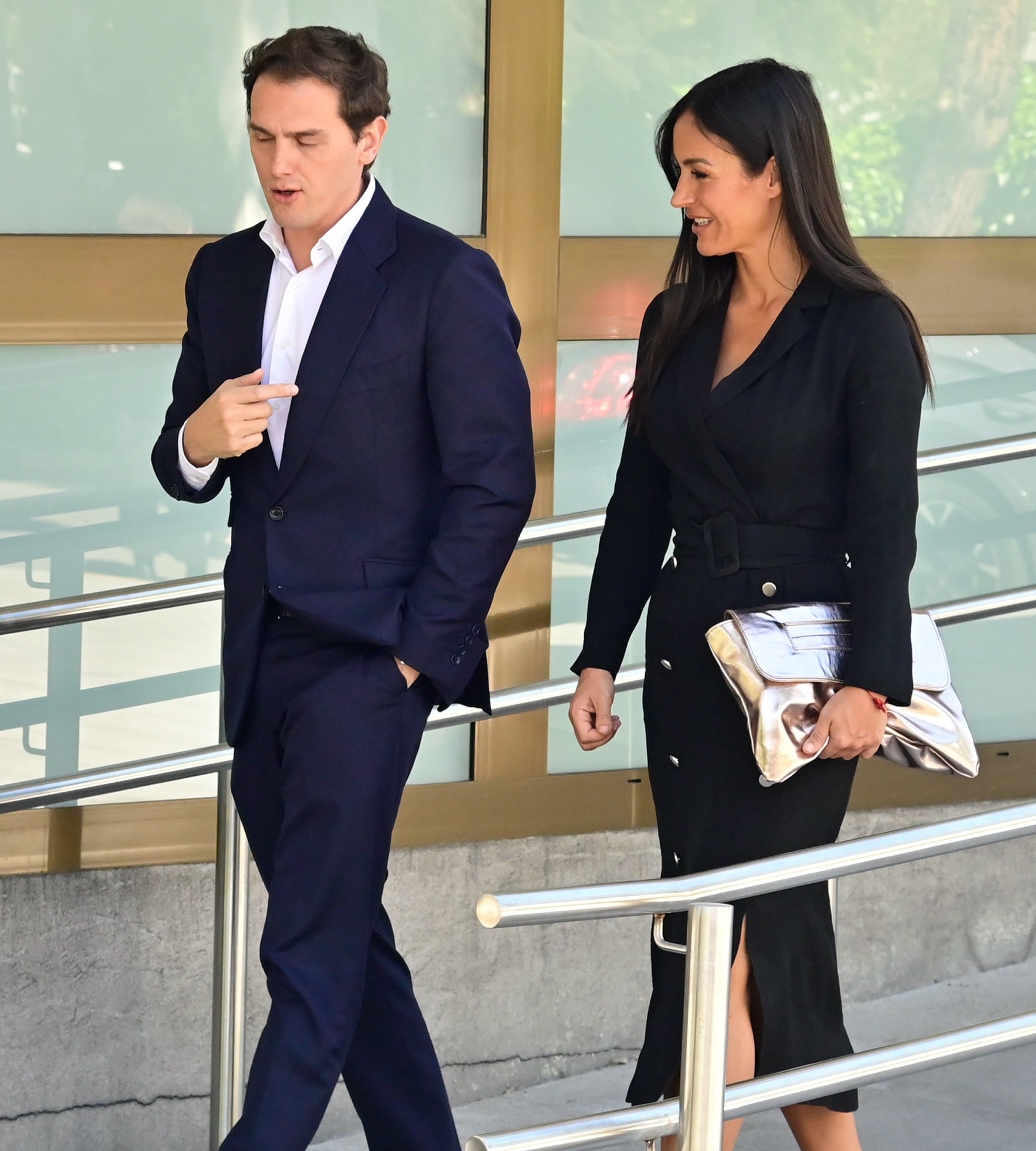 Albert Rivera y Bego&ntilde;a Villac&iacute;s en el tanatorio de Josep Piqu&eacute;/ Gtres