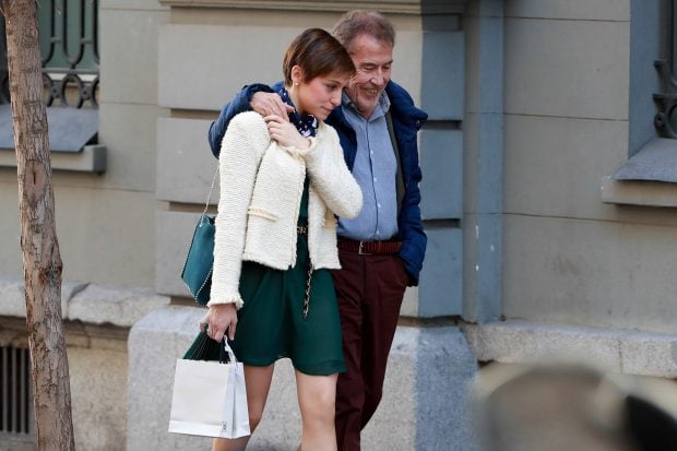 Sánchez Dragó y su novia Emma Nogueiro / Gtres
