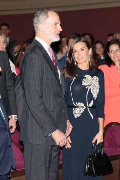 Don Felipe y do&ntilde;a Letizia en el Ateneo de Madrid. / Gtres