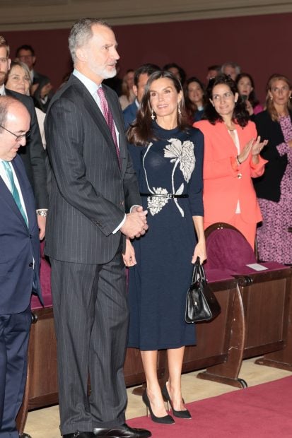 Don Felipe y do&ntilde;a Letizia en el Ateneo de Madrid. / Gtres
