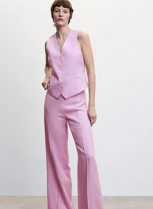 Los trajes de lino para bautizos y comuniones de Mango est&aacute;n arrasando esta temporada