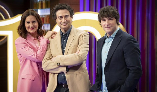 Samantha Vallejo-N&aacute;gera, Pepe Rodr&iacute;guez y Jordi Cruz posando. / Gtres