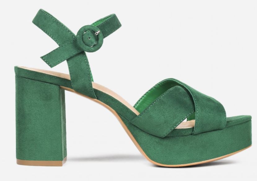 C&oacute;modas, baratas y en todos los colores: las sandalias que han desatado la fiebre en MaryPaz