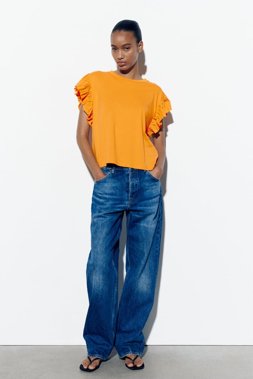 Zara apuesta por lo b&aacute;sico y saca una nueva colecci&oacute;n de camisetas: as&iacute; son las 10 mejores