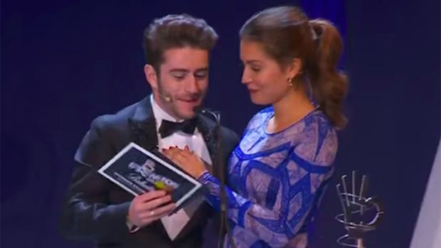 Pelayo D&iacute;az e Hiba Abouk / Youtube 