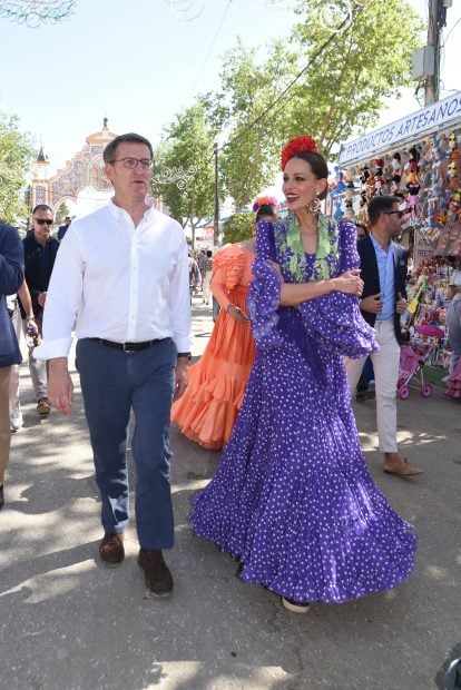 Eva Gonz&aacute;lez y Alberto N&uacute;&ntilde;ez Feij&oacute;o en Sevilla. / Gtres