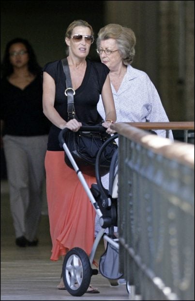 India Hicks y su hijo con su madre, Lady Pamela Hicks. / Gtres