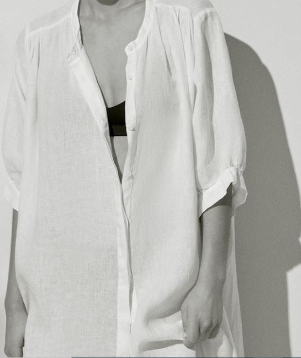 El vestido camisero de Zara Home es perfecto para regalar el d&iacute;a de la madre