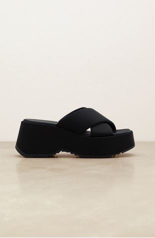 Son nuevas: 10 sandalias que merecen la pena comprar en la nueva colecci&oacute;n de Stradivarius