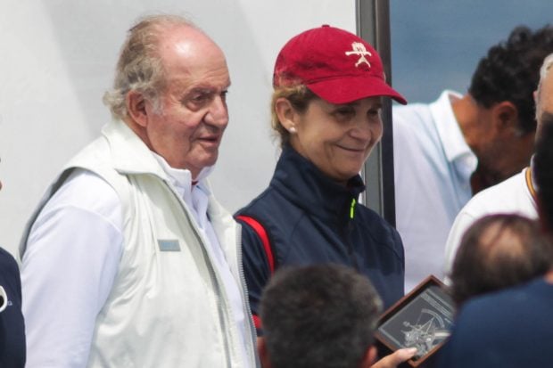 La infanta Elena y Juan Carlos en Sangenjo / Gtres