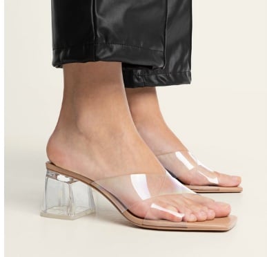 Sandalias transparentes de Stradivarius