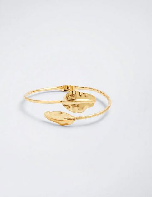 El choker dorado de Parfois que ya llevan todas las pijas madrile&ntilde;as cuesta muy poco