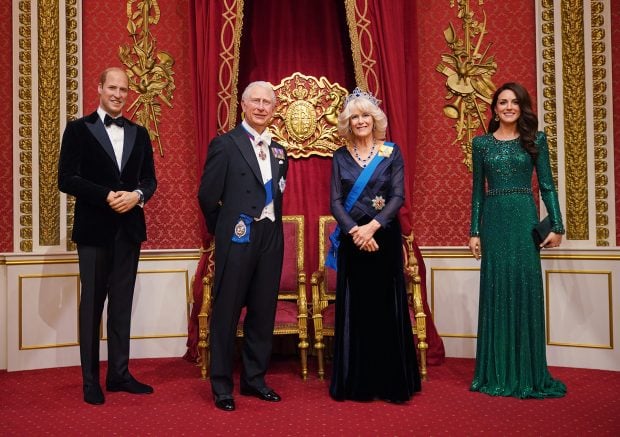 Carlos III, la reina Camila y los pr&iacute;ncipes de Gales en el museo de cera / Gtres