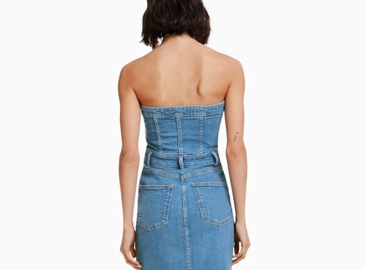 El vestido vaquero de Bershka que ha desatado la fiebre: se viene una plaga esta primavera