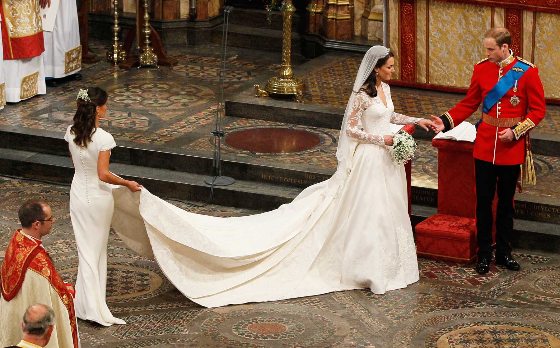 Los pr&iacute;ncipes de Gales en el d&iacute;a de su matrimonio / Gtres