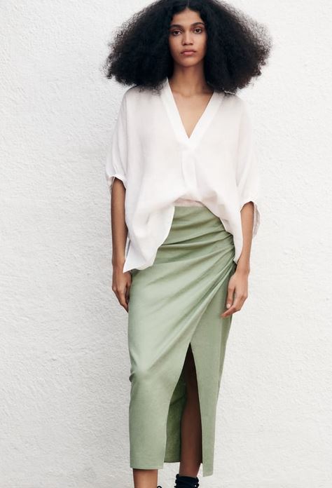 10 faldas largas y midi de Zara que te van a quitar el sentido