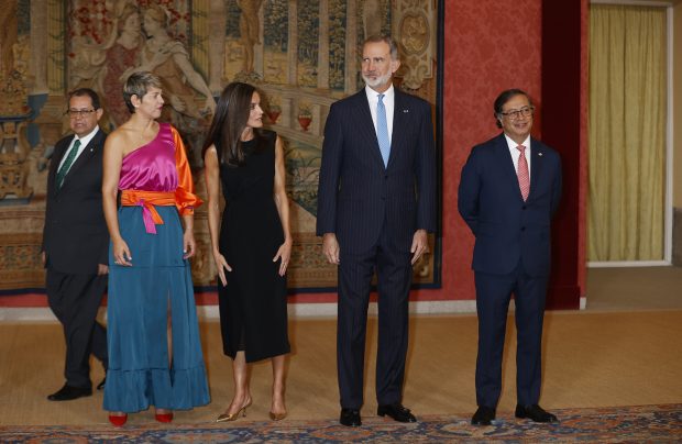 Los Reyes de Espa&ntilde;a con el presidente y la primera dama de Colombia. / Gtres