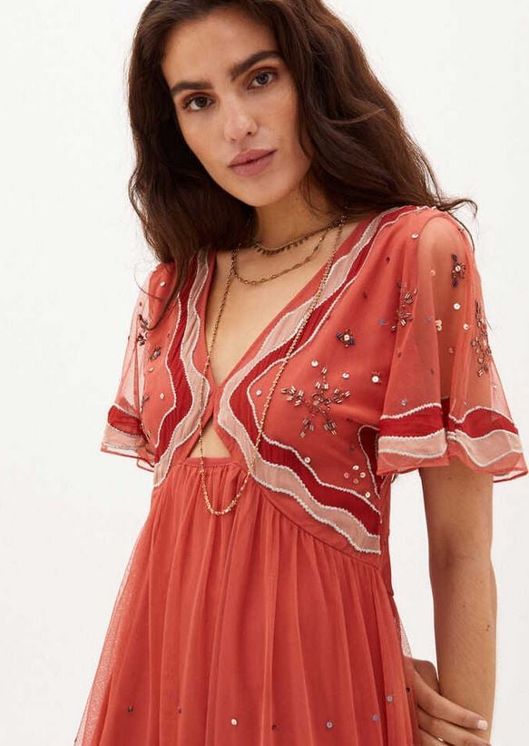 El vestido más increíble de la temporada sólo lo vas a encontrar en Hoss: le sienta bien a todas