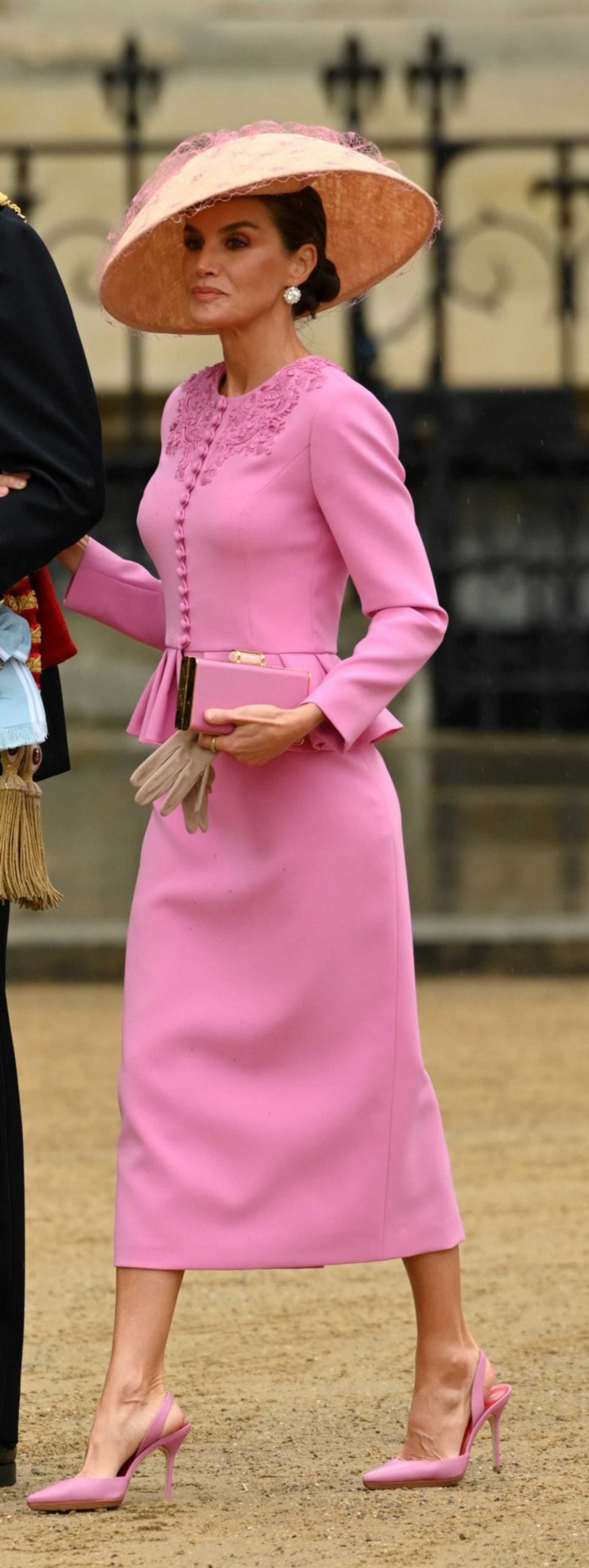La Reina Letizia en el d&iacute;a de la coronaci&oacute;n de Carlos III / Gtres