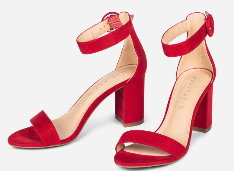Las sandalias con pulsera de Marypaz que van a ser un 'must' este verano: quedan ideales con vaqueros