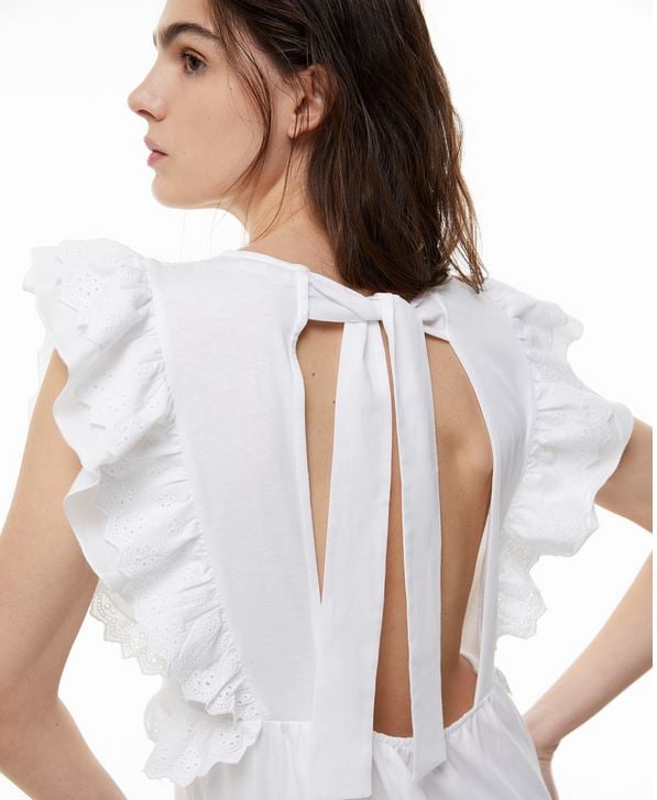 As&iacute; es el vestido blanco de Sfera que esconde todas las curvas
