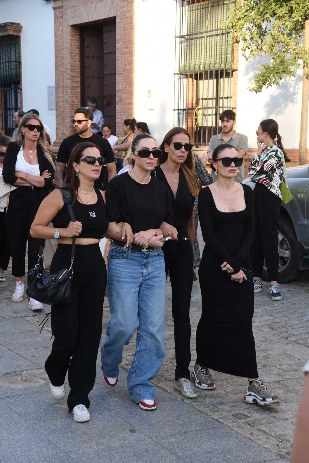 Varios rostros conocidos de nuestro pa&iacute;s en el funeral de Cristo B&aacute;&ntilde;ez / Gtres