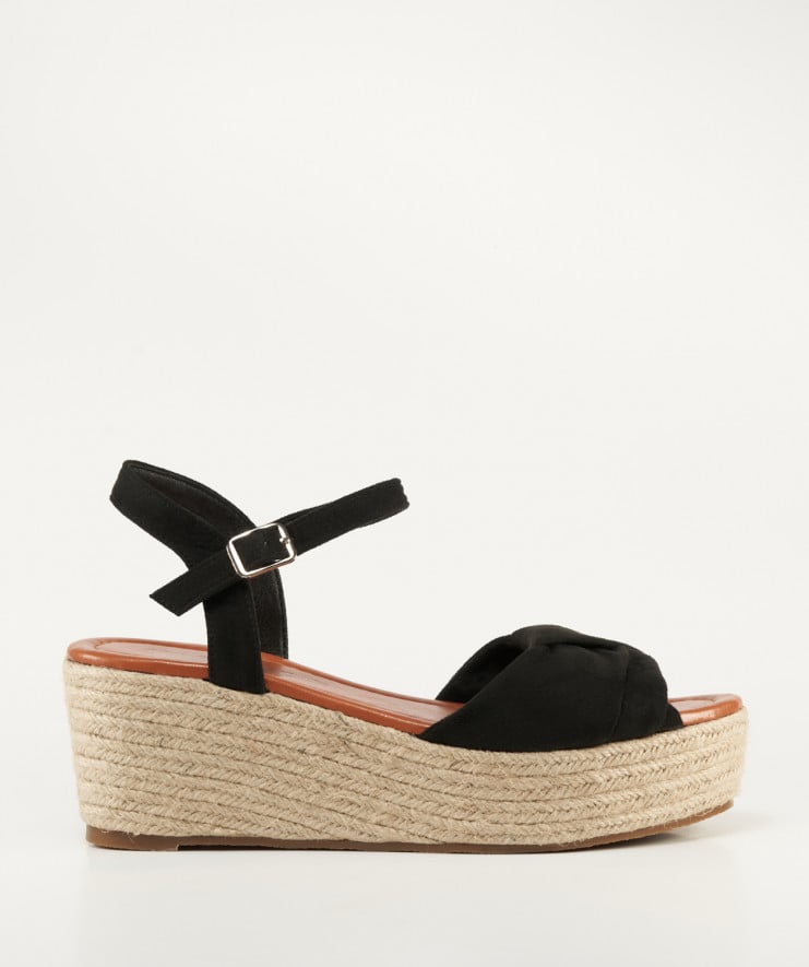 Est&aacute;n en todas las tallas y van a arrasar: las sandalias de yute de Marypaz que van a volar