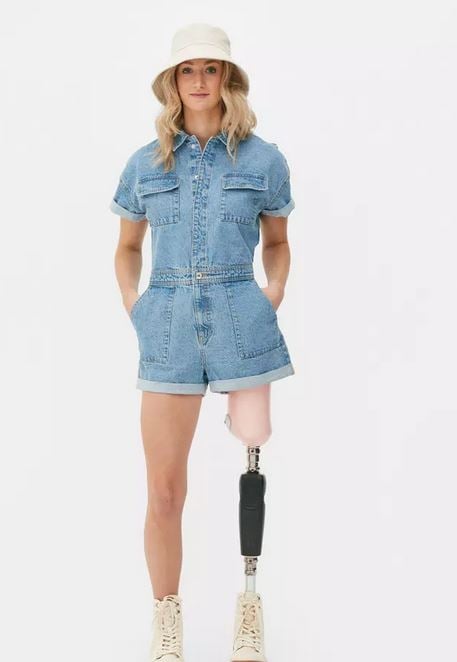 Primark arrasa con el mono vaquero corto ideal para verano