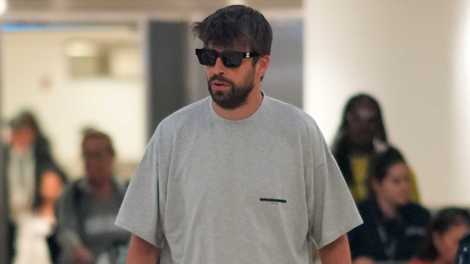Gerard Piqué en el aeropuerto de Miami / Gtres