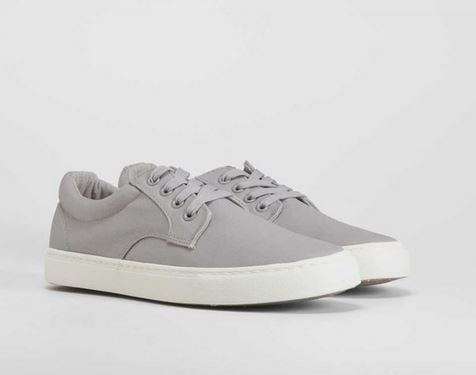 Idénticas a las Vans: así son las nuevas zapatillas que arrasan en Merkal