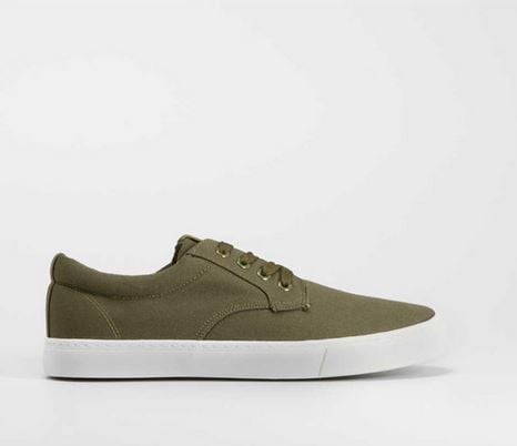 Idénticas a las Vans: así son las nuevas zapatillas que arrasan en Merkal