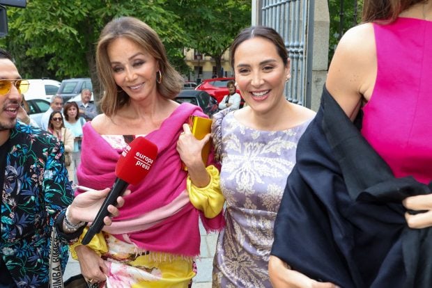 Isabel Preysler y Tamara Falc&oacute; por Madrid / Gtres