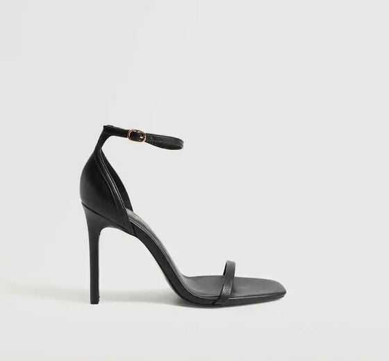 Una joya en los pies: así definen las clientas estas sandalias negras, la nueva apuesta de Mango Outlet
