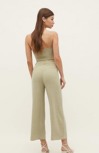 5 pantalones de Stradivarius tirados de precio y que hacen tipazo