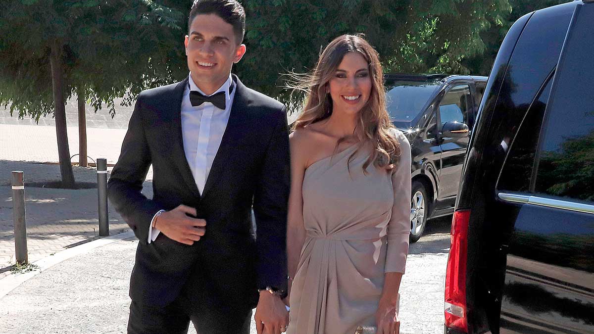 Marc Bartra y Melissa Jim&eacute;nez
