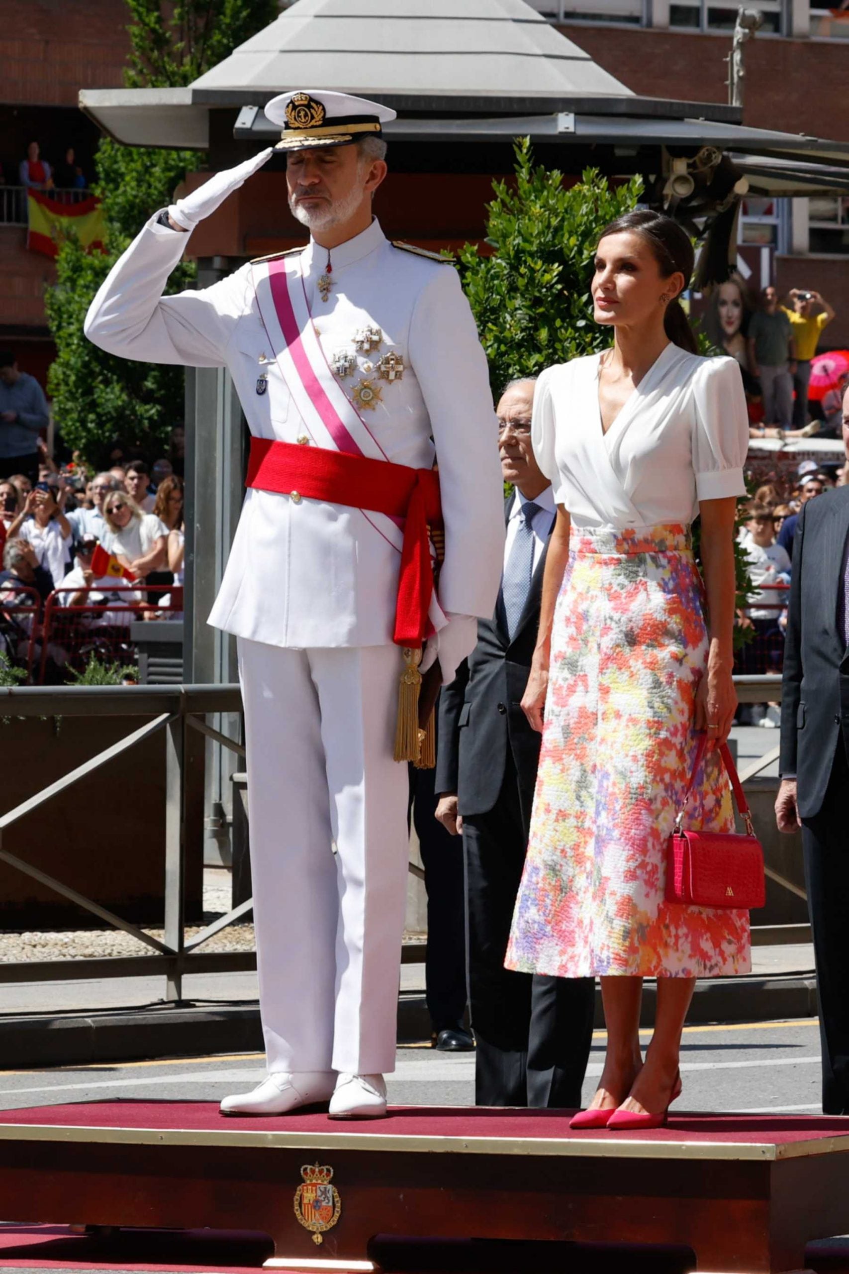Los Reyes presiden el D&iacute;a de las Fuerzas Armadas en Granada / Gtres