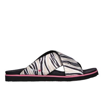 10 zapatos planos que arrasan en la web de Skechers