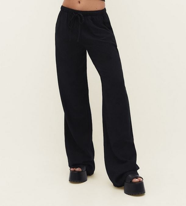 Fichamos los 10 mejores pantalones de Stradivarius: los m&aacute;s baratos y los que mejor quedan