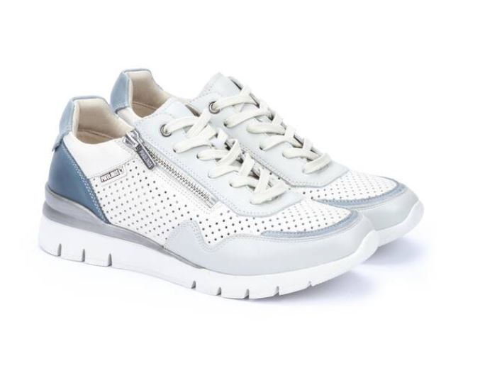 Blancas con un toque azul: as&iacute; es el nuevo producto estrella de Pikolinos