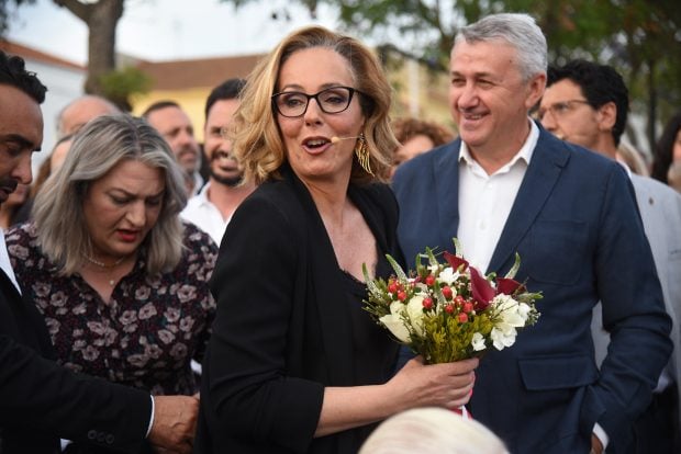 Roc&iacute;o Carrasco en la inauguraci&oacute;n al monumento de su padre. / Gtres