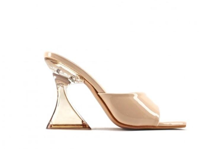 Locura por los zapatos &lsquo;Barbie': la nueva tendencia que arrasa esta temporada 