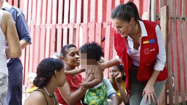La Reina Letizia en su viaje de Cooperaci&oacute;n a Colombia. / Gtres
