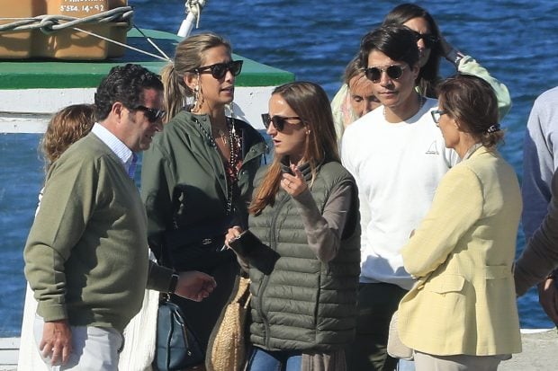La familia Pombo por las calles de Santander / Gtres