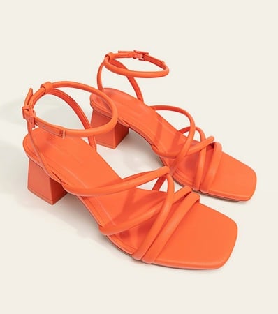 Sandalias de Stradivarius para el verano