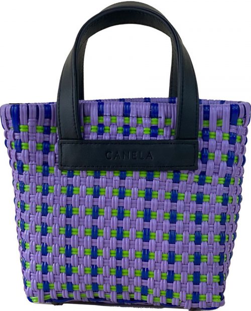 Bolso tote en tonos azules. / Canela