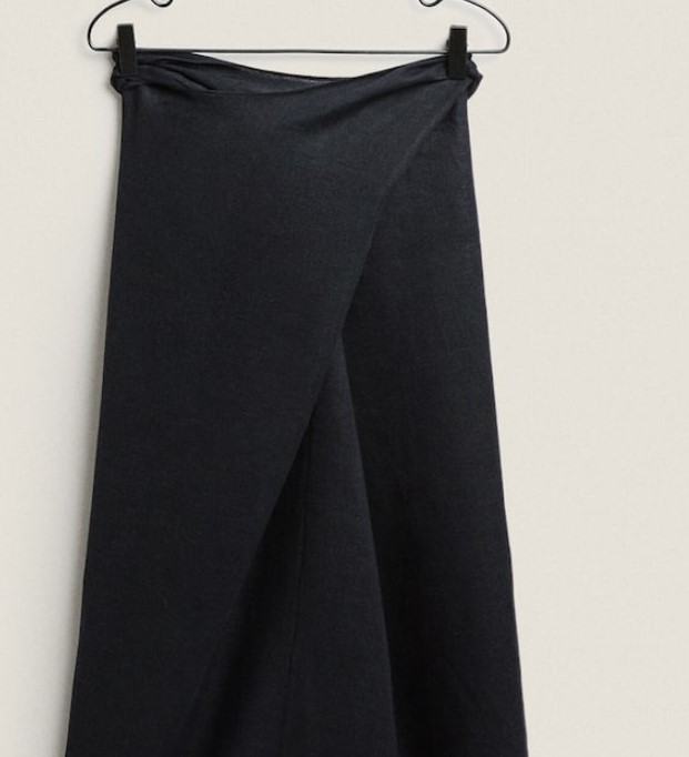 Ser&aacute; tu compra del a&ntilde;o: Zara Home rebaja una falda larga multi posici&oacute;n