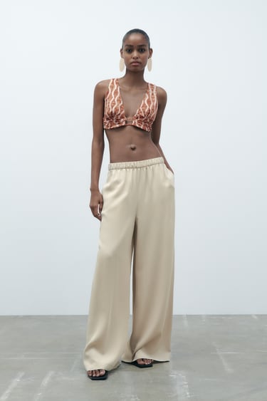 10 pantalones holgados de Zara con rebaja: hacen tipazo, para vestir elegante y c&oacute;modos sin ense&ntilde;ar piernas