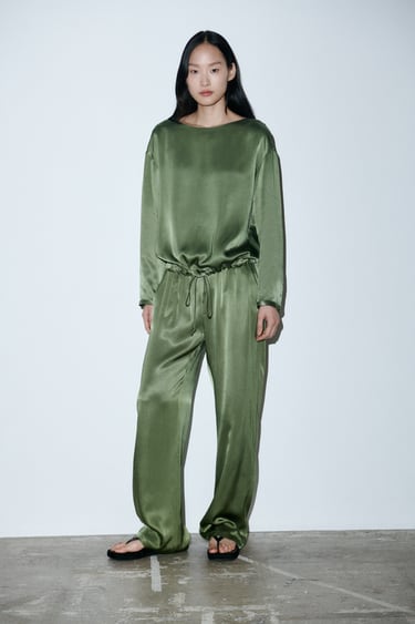 10 pantalones holgados de Zara con rebaja: hacen tipazo, para vestir elegante y c&oacute;modos sin ense&ntilde;ar piernas
